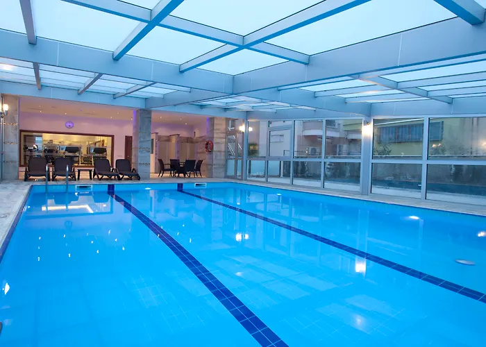 Riviera Hotel & Spa